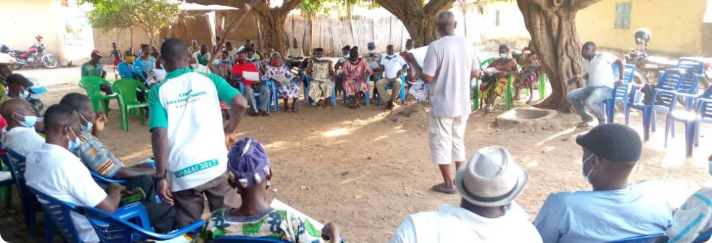 La réunion d'information a eu lieu dans le village de Talo Gbomaho.